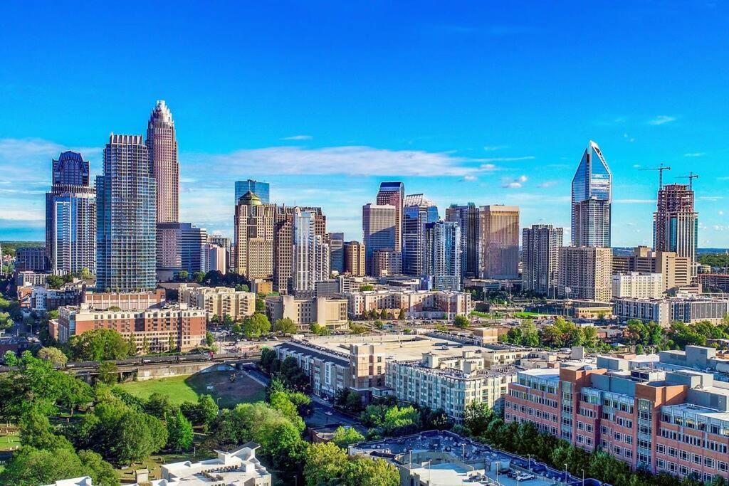Townhouse In Uptown King Bed-Wi-Fi-Free Parking-Pool Charlotte Exterior foto